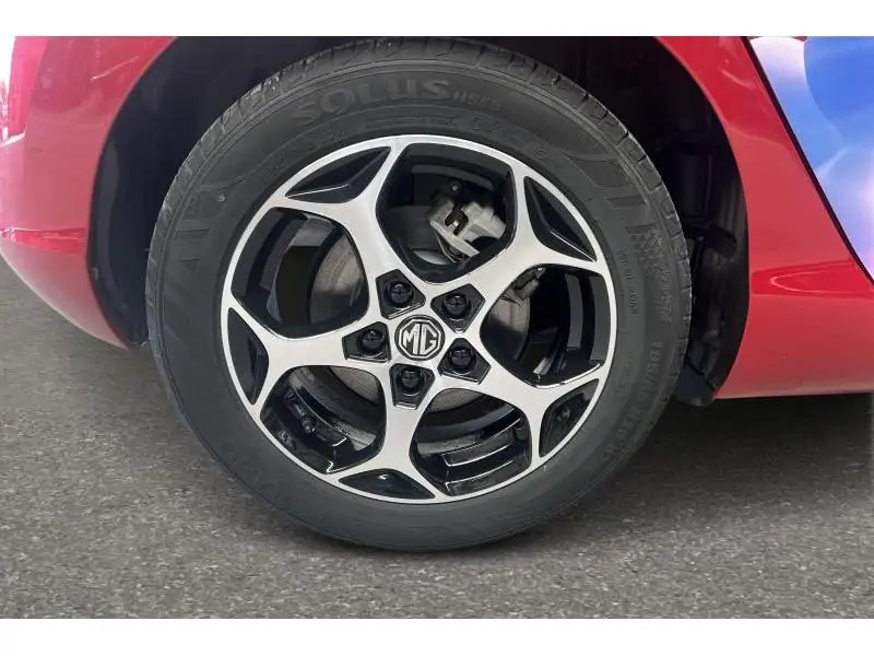 Démo MG MG3 HYBRID+ LUXURY RED 18