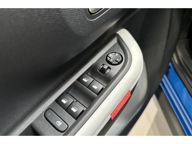 VEHICLE__CONDITION_SERVICE Citroen C3 Hybrid  MAX BLUE 17