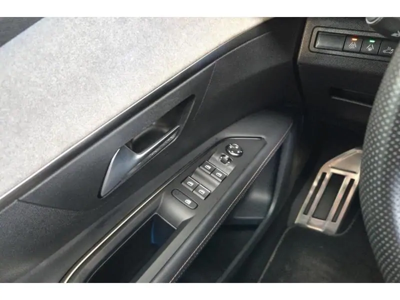 Occasion Peugeot 3008 gt WHITE 31