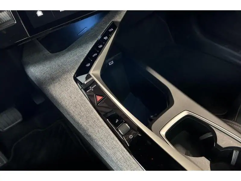 VEHICLE__CONDITION_SERVICE Peugeot 5008 III & e- Allure WHITE 16