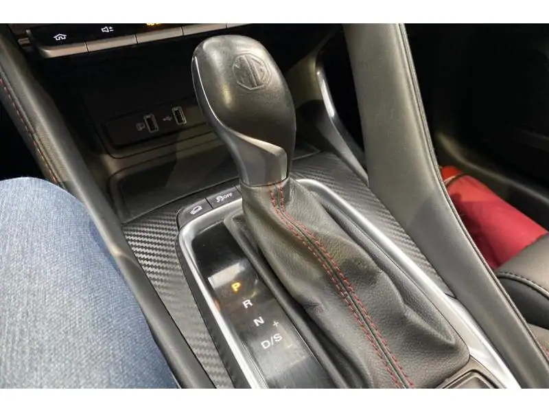 Occasion MG ZS Luxury RED 16