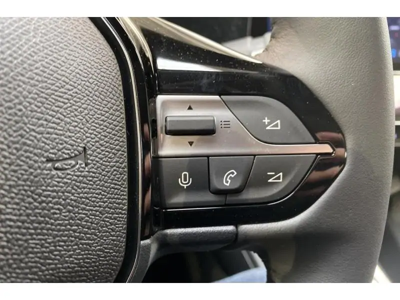 Occasion Peugeot 308 SW ALLURE Hybrid 136 e-DSC6 BLACK 22