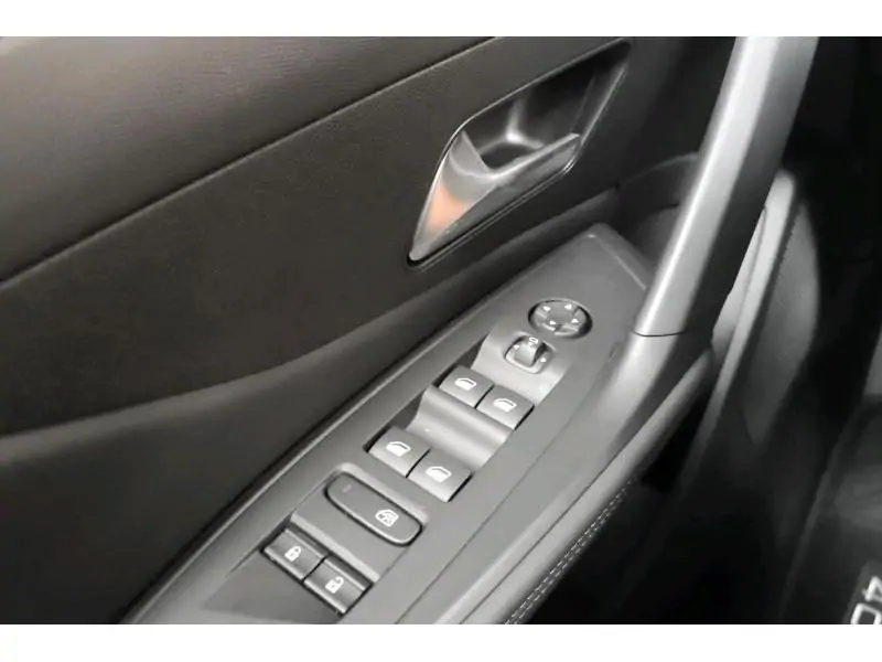 VEHICLE__CONDITION_SERVICE Peugeot 408 ALLURE HYBR WHITE 17