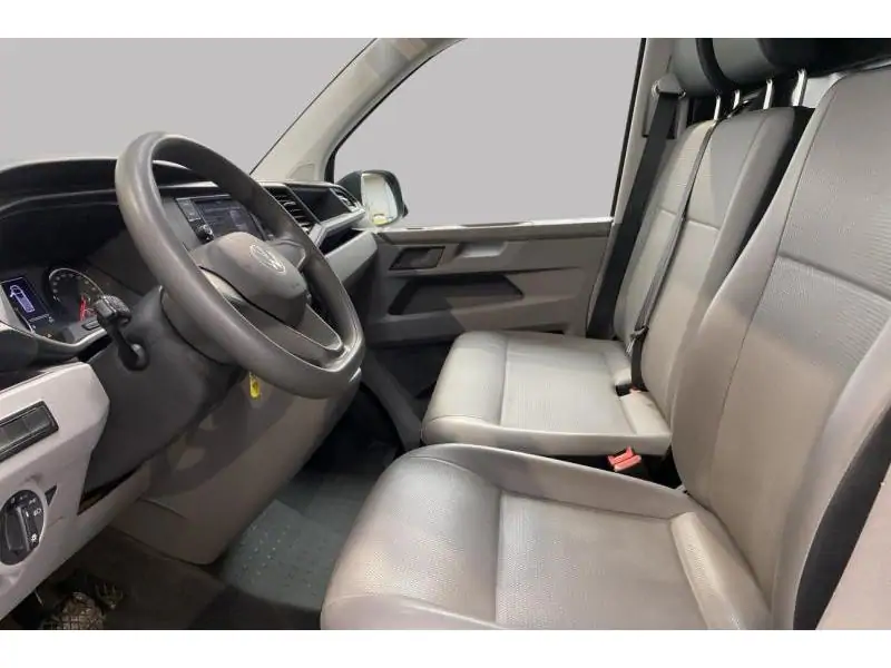 Occasion Volkswagen Transporter T6 Fourgon GREY 10