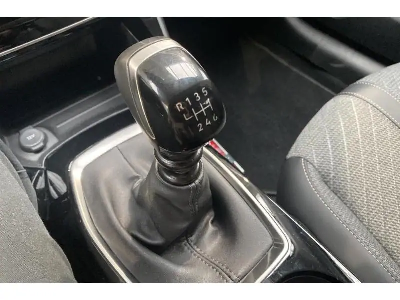 VEHICLE__CONDITION_SERVICE Peugeot 208 ALLURE WHITE 16
