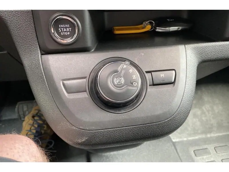 VEHICLE__CONDITION_SERVICE Peugeot Traveller Business GREY 16