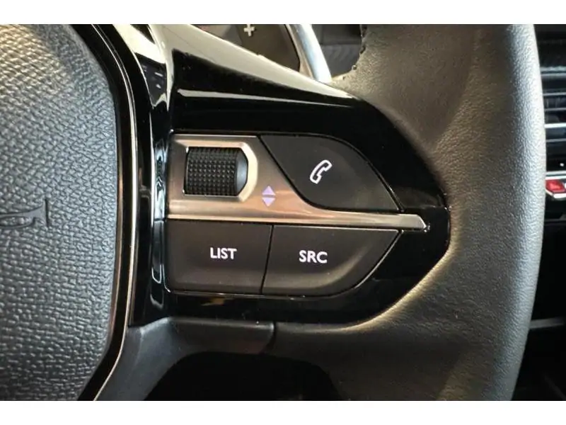 Occasion Peugeot 2008 Style Hybrid 136 BLACK 21