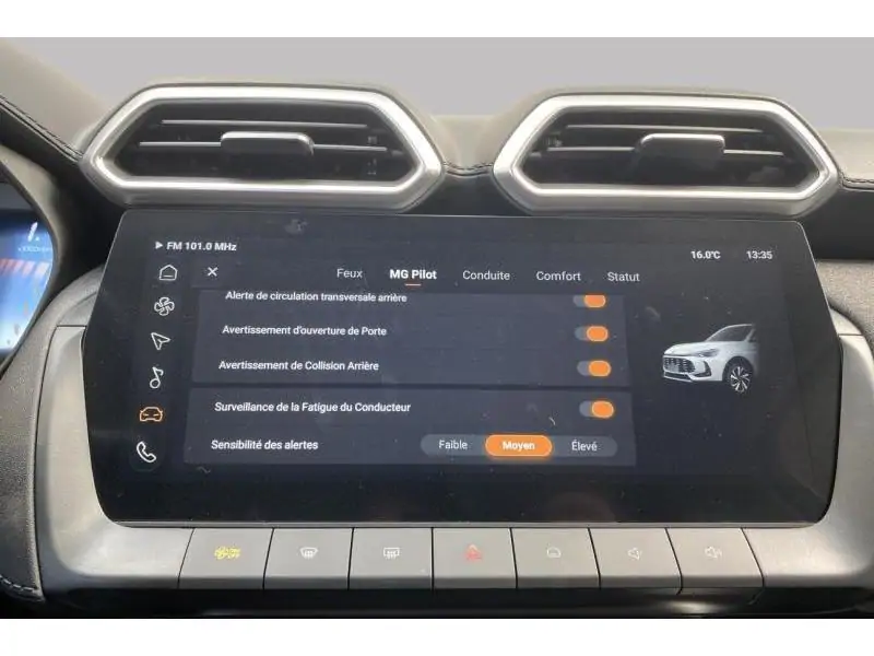 Occasion MG ZS COMFORT 1.5 HYBRID + GREY 35