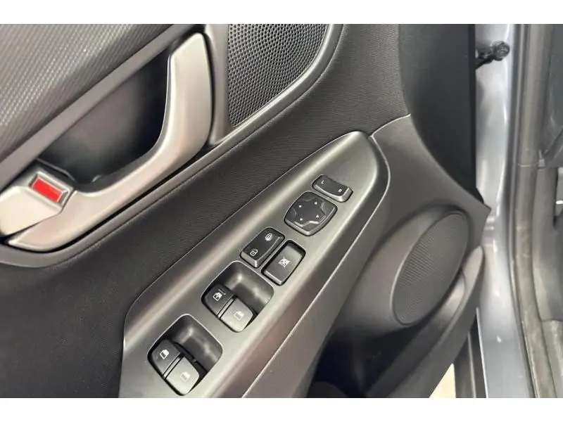 Occasion Hyundai Kona SUV MANUAL GREY 17