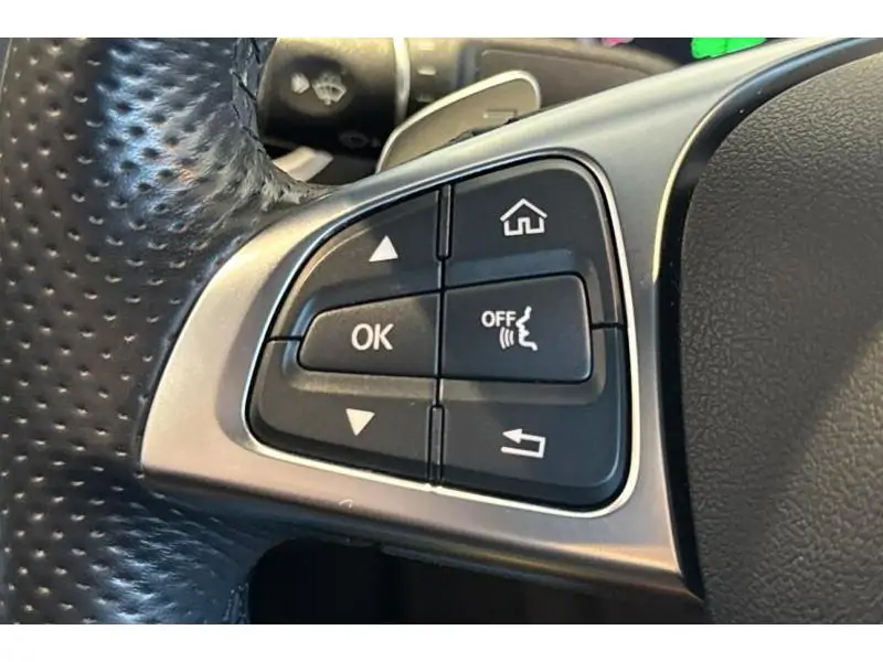 Occasion Mercedes-Benz C 180 AMG Line BLACK 22