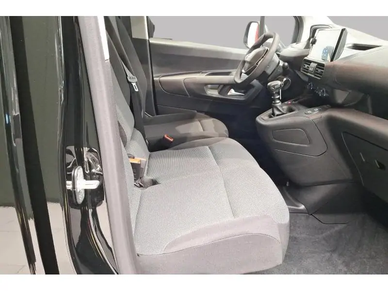 VEHICLE__CONDITION_SERVICE Peugeot Partner Standard Light 1.2 Turbo 110 M BLACK 8