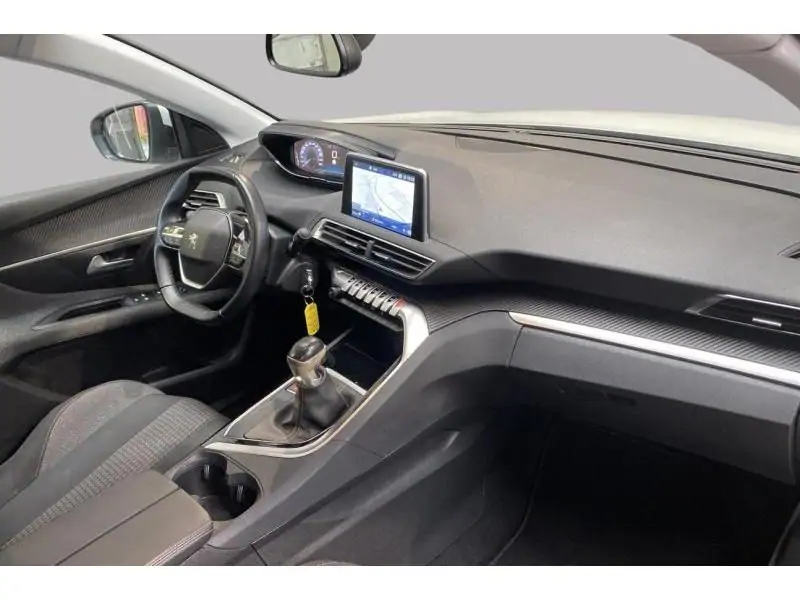 Occasion Peugeot 3008 Active *GPS* WHITE 2