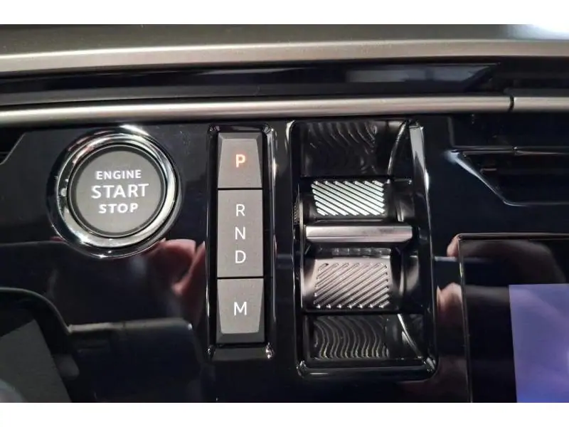 VEHICLE__CONDITION_SERVICE Peugeot 5008 Allure Hybrid 145 e-DCS6 BLACK 16