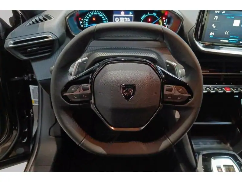 VEHICLE__CONDITION_SERVICE Peugeot 2008 Style Hybrid 136 BLACK 12