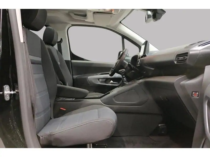 Démo Fiat Doblo Small 1.2 110 S&S MT 5pl BLACK 8