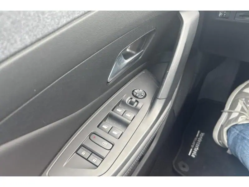 Occasion Peugeot 408 allure WHITE 17