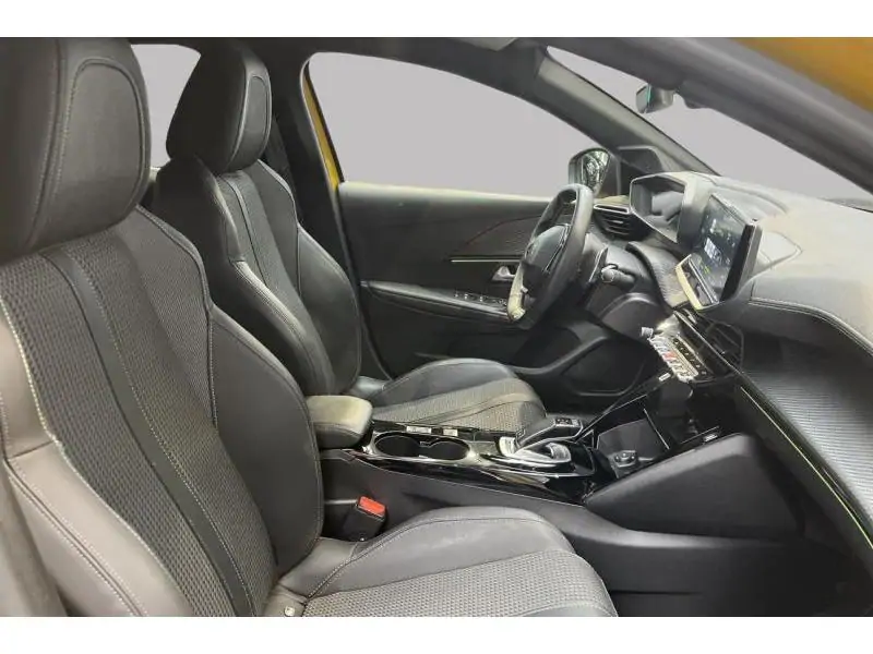 Occasion Peugeot 208 gt YELLOW 8