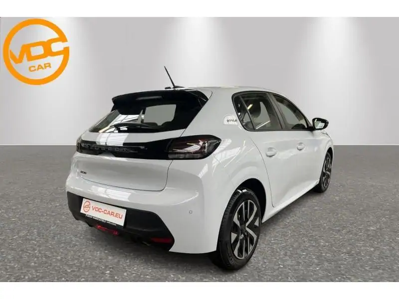 VEHICLE__CONDITION_SERVICE Peugeot 208 STYLE WHITE 3