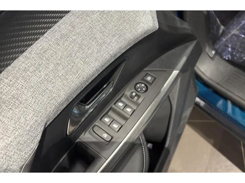 VEHICLE__CONDITION_SERVICE Peugeot 3008 FIRST EDITION BLUE 17