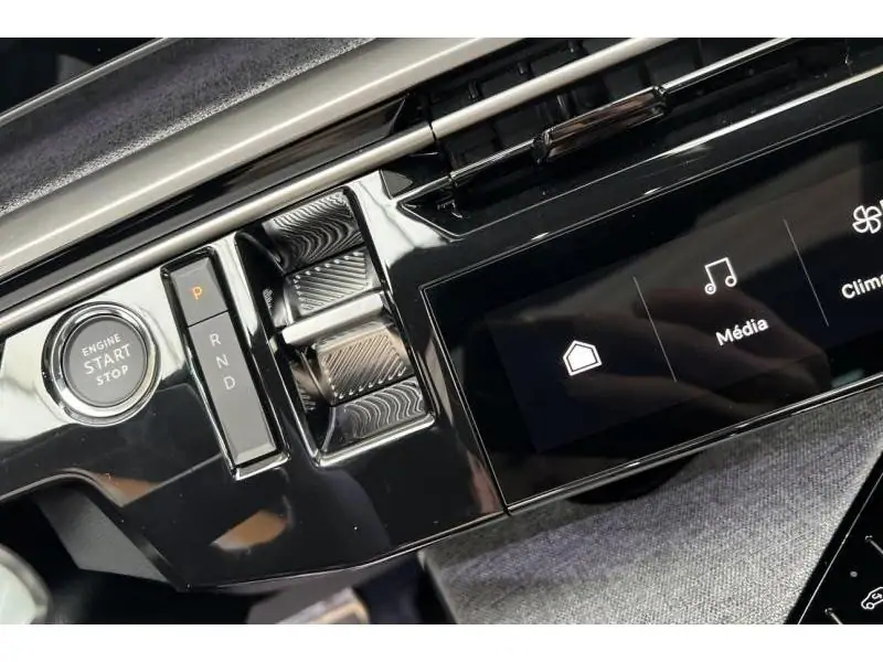 VEHICLE__CONDITION_SERVICE Peugeot 3008 GT EXCLUSIVE 4WD BLACK 16