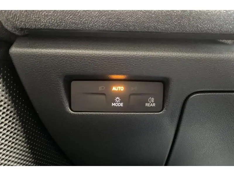 Occasion Volkswagen Passat Variant 1.5 eTSI DSG7 Business Premium GREY 24