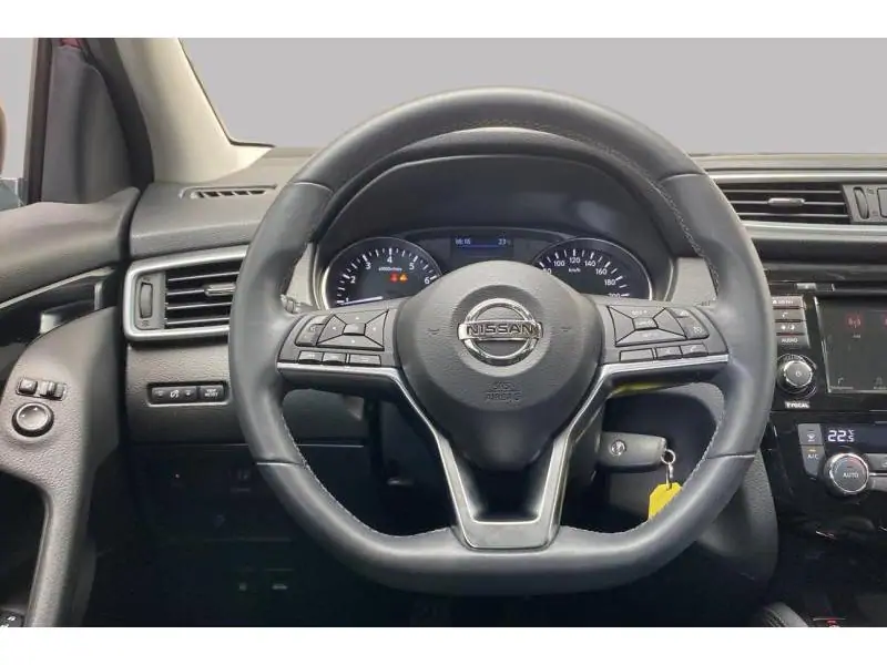 Occasion Nissan Qashqai SUV MANUAL RED 12
