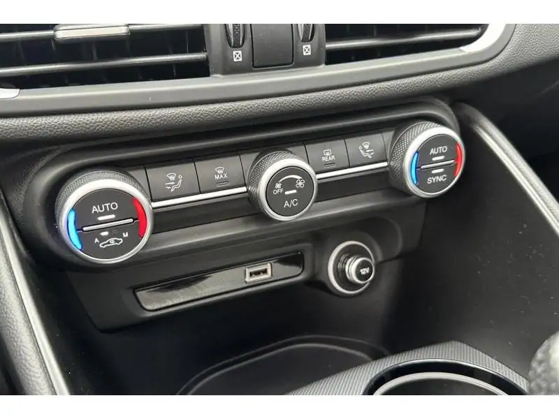 Occasion Alfa Romeo Giulia SPRINT - 2.0 T RWD - PANO GREY 15