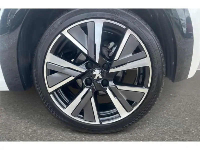 Occasion Peugeot 208 gt line WHITE 23