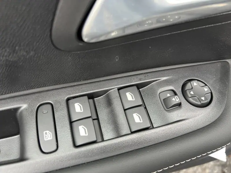 VEHICLE__CONDITION_SERVICE Peugeot 208 ENVY GREY 19