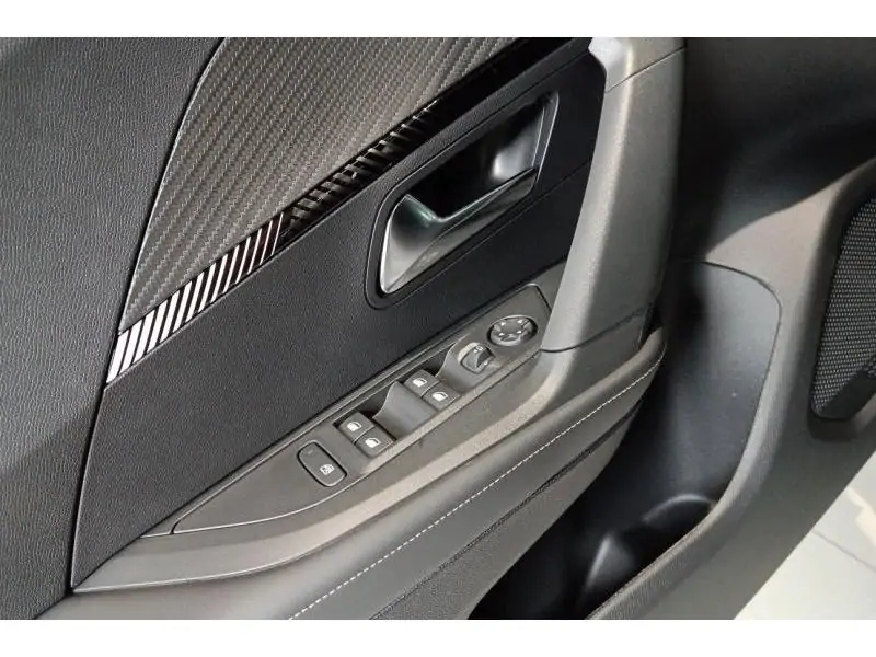 VEHICLE__CONDITION_SERVICE Peugeot 2008 Allure Hybrid 145 e-DSC6 BLACK 17