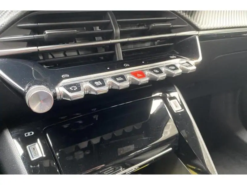 Occasion Peugeot 2008 Allure - HYBRID - 145 pk GREY 38