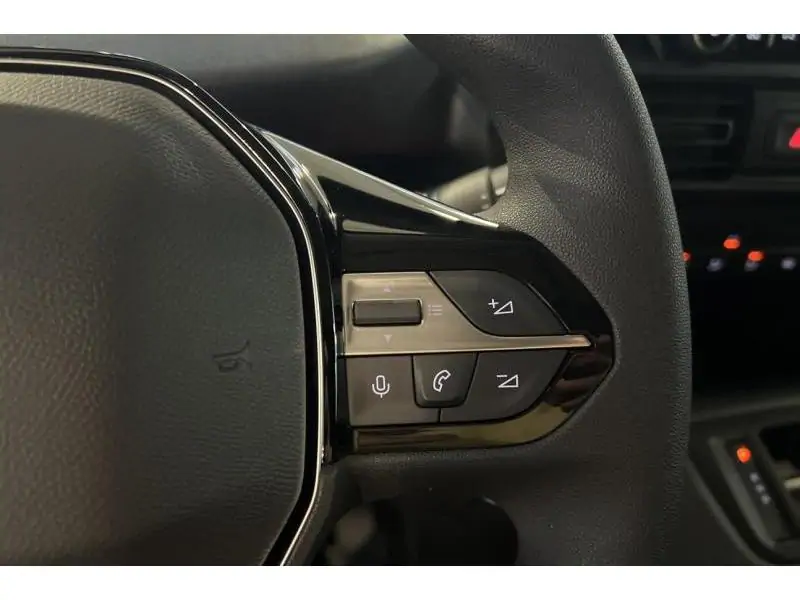 VEHICLE__CONDITION_SERVICE Peugeot Partner STANDARD BLACK 27