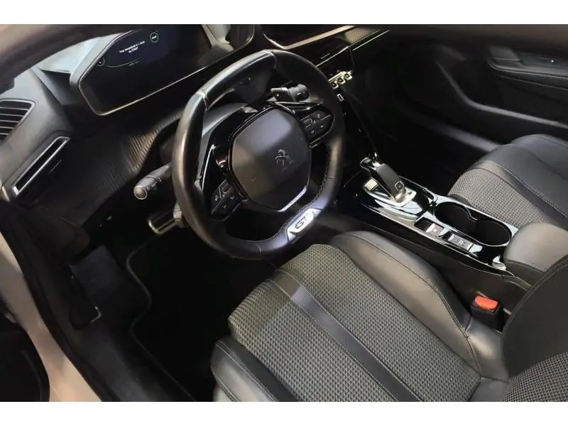 Occasion Peugeot 208 II & e- GT Line WHITE 9