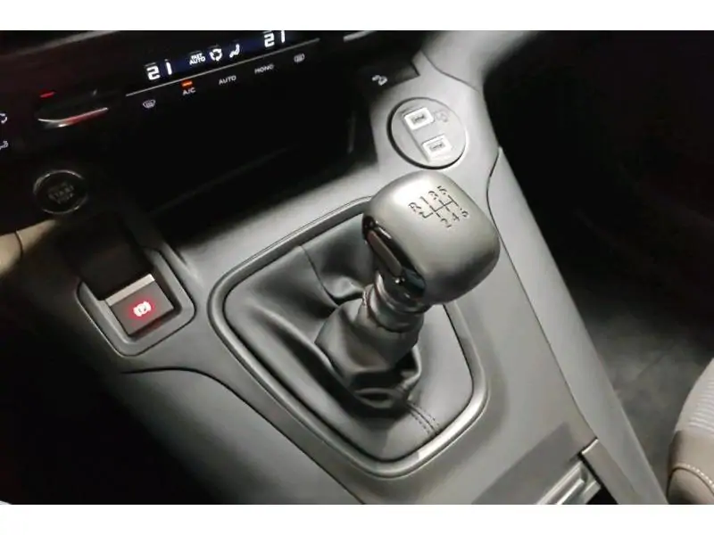 Démo Fiat Doblo Small 1.2 110 S&S MT 5pl BLACK 16