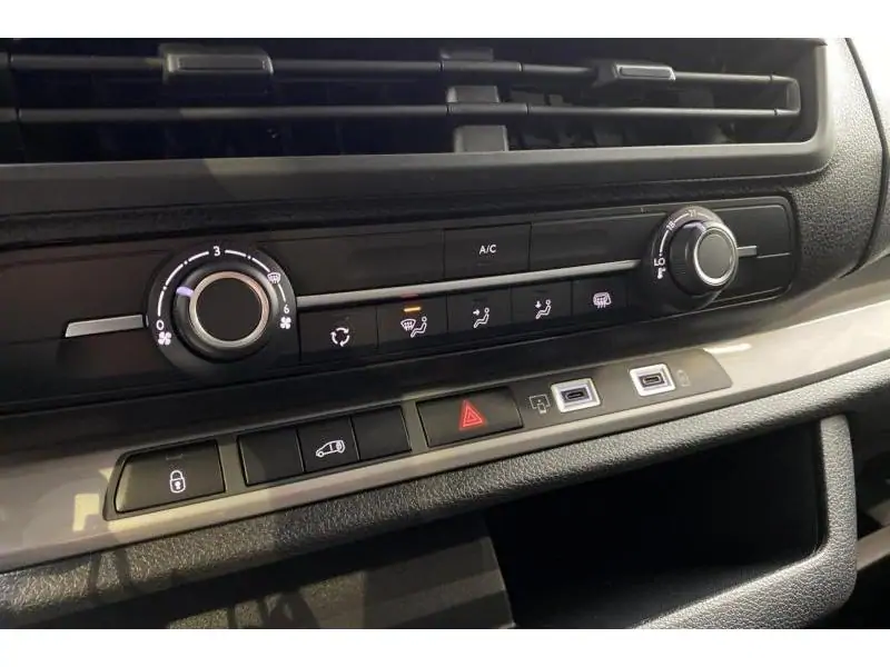 VEHICLE__CONDITION_SERVICE Opel Vivaro VAN L2 WHITE 15