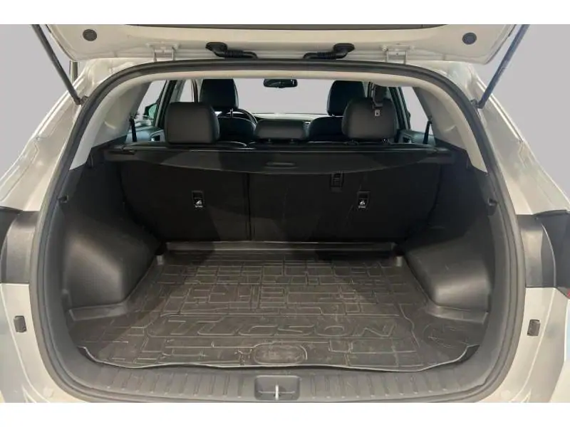 Occasion Hyundai Tucson SUV MANUAL GREY 17