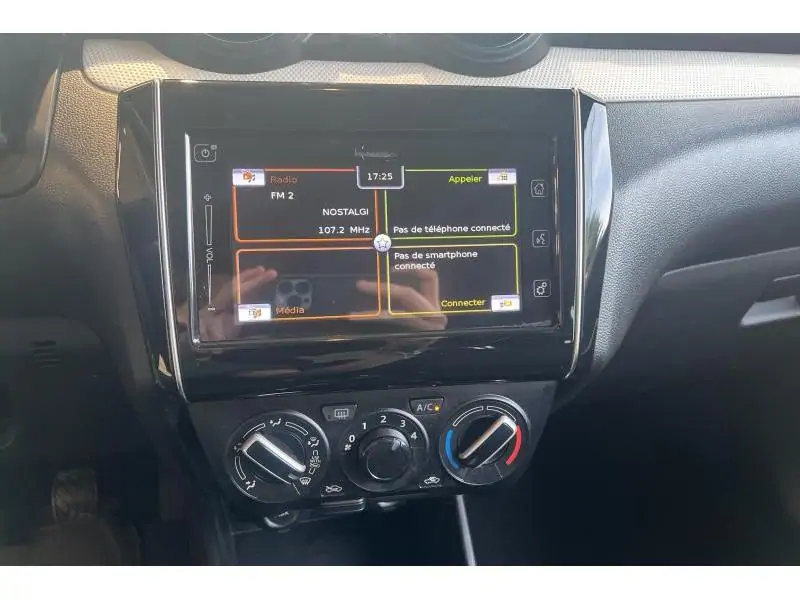 Occasie Suzuki Swift Berline MANUAL RED 16