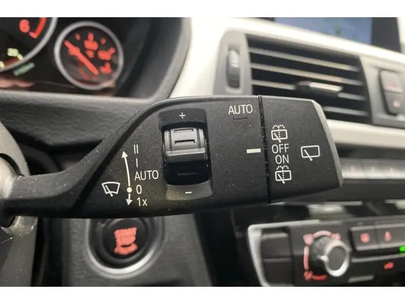 Occasion BMW Serie 3 316 d *GPS-PDC AV/AR* BLACK 25