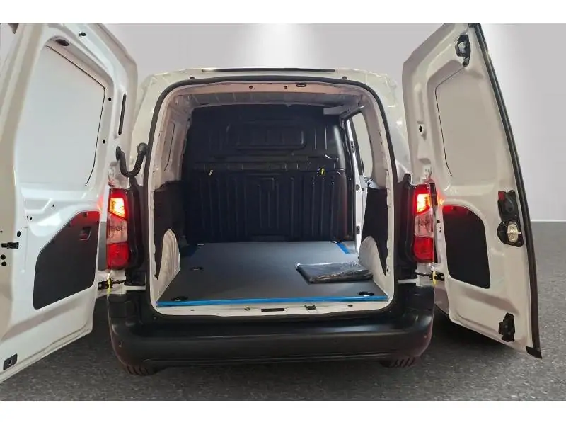 Démo Citroen Berlingo M Diesel 130ch Automatique WHITE 19