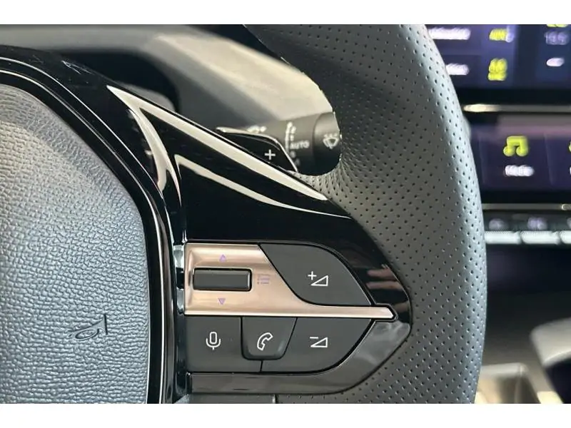 VEHICLE__CONDITION_SERVICE Peugeot 308 GT 1.6 Plug-in Hybrid 180 pk WHITE 23