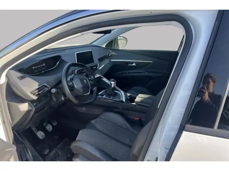 Occasion Peugeot 3008 II Allure WHITE 10