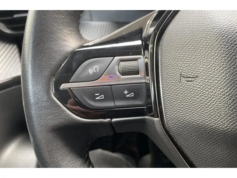Occasion Peugeot 2008 II Allure RED 21