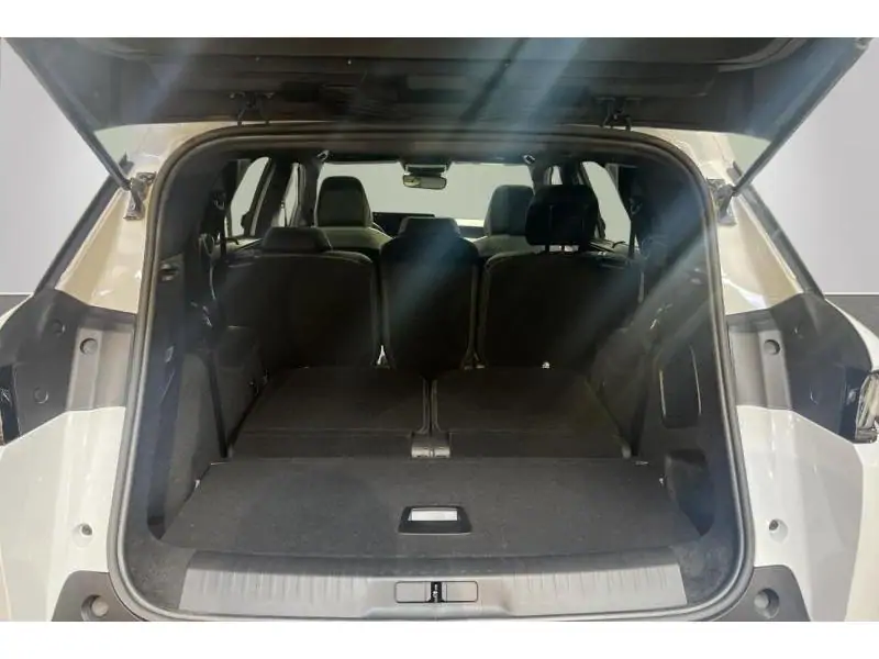 Occasion Peugeot 5008 III & e- Allure WHITE 19