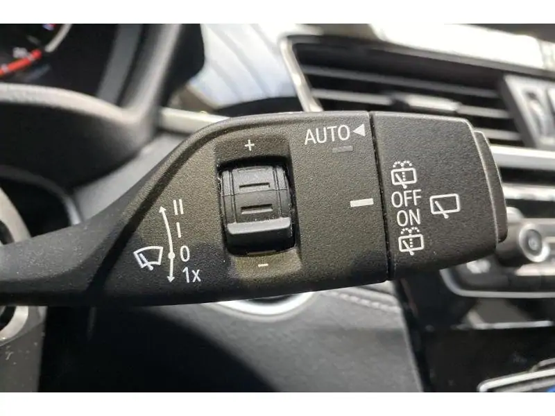 Occasion BMW Serie X X1 sDrive18i ORANGE 26
