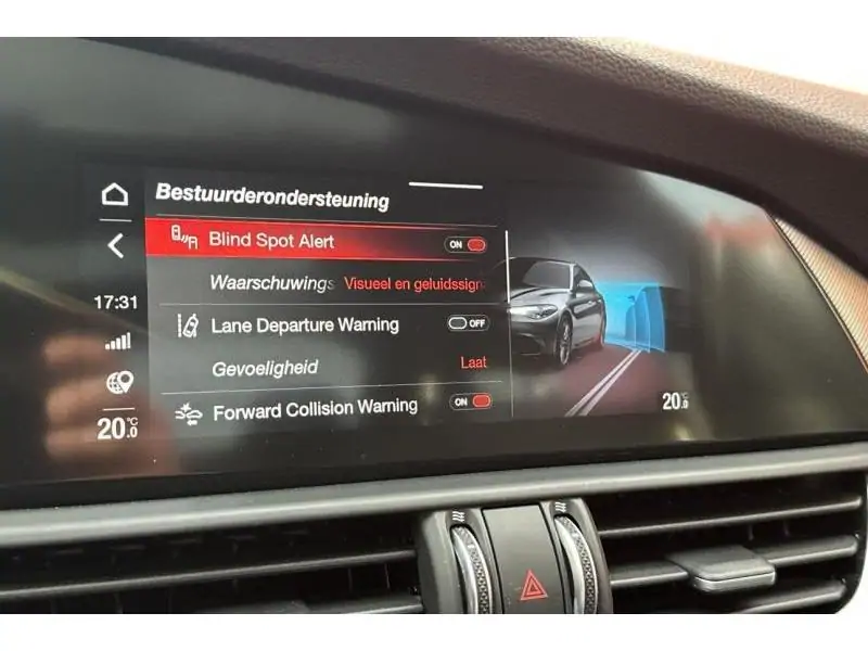 Occasion Alfa Romeo Giulia SPRINT - 2.0 T RWD - PANO GREY 33