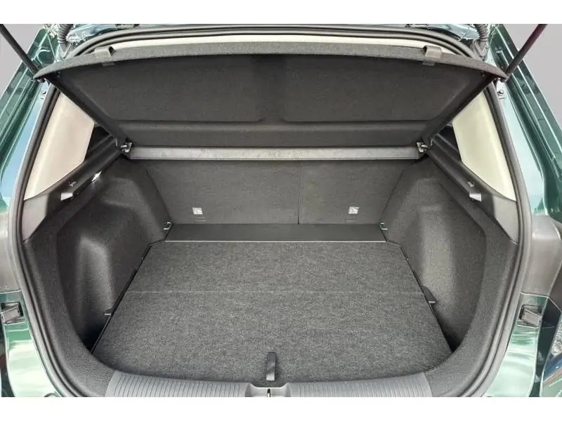 VEHICLE__CONDITION_SERVICE MG ZS HYBRID+ LUXURY GREEN 19