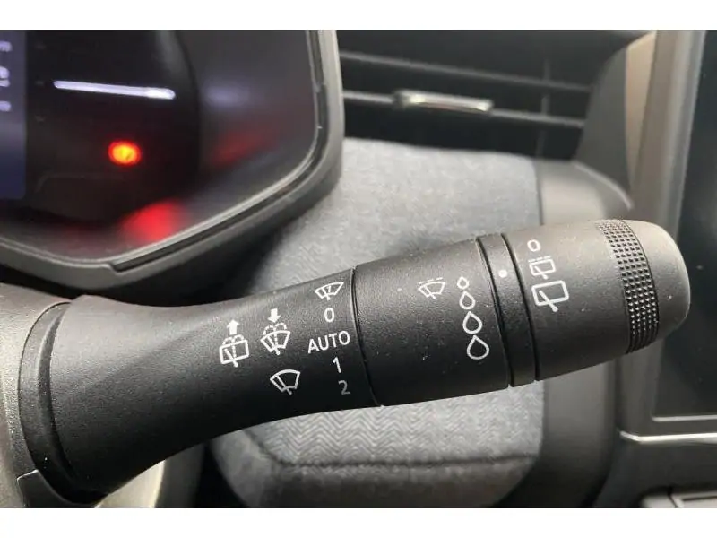 Occasion Renault Clio Techno - HYBRID ORANGE 24