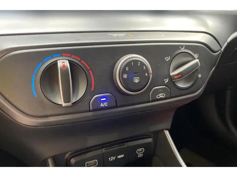 Occasion Hyundai i20 Berline MANUAL RED 15