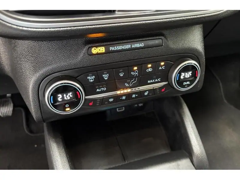 Occasion Ford Focus CONNECTED GREY 15
