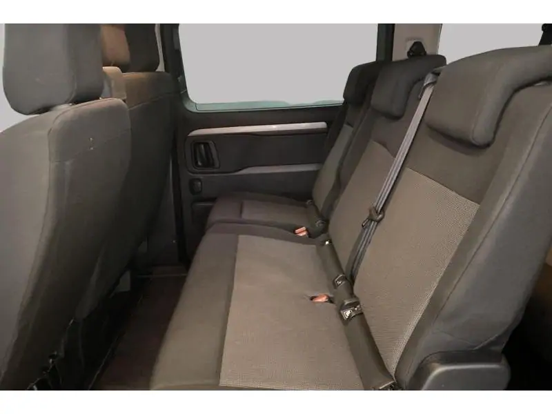 Occasie Peugeot Traveller Business 2.0 BlueHDi EAT8 180 pk GREY 18